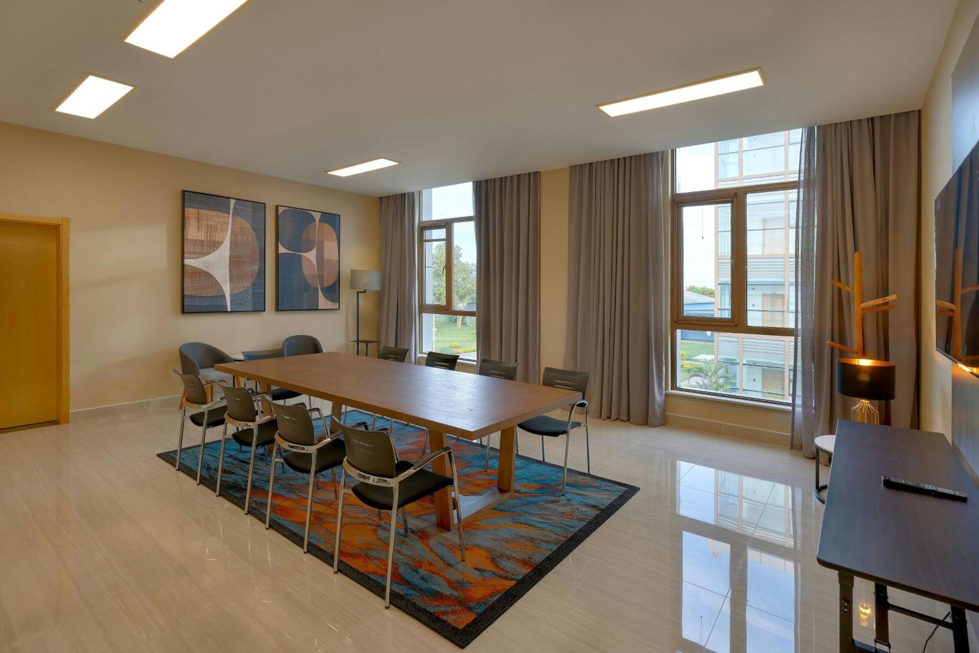 Protea Hotel By Marriott Lusaka International Airport Exterior foto
