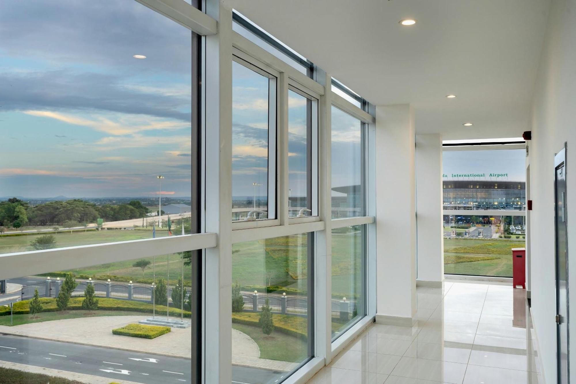 Protea Hotel By Marriott Lusaka International Airport Exterior foto