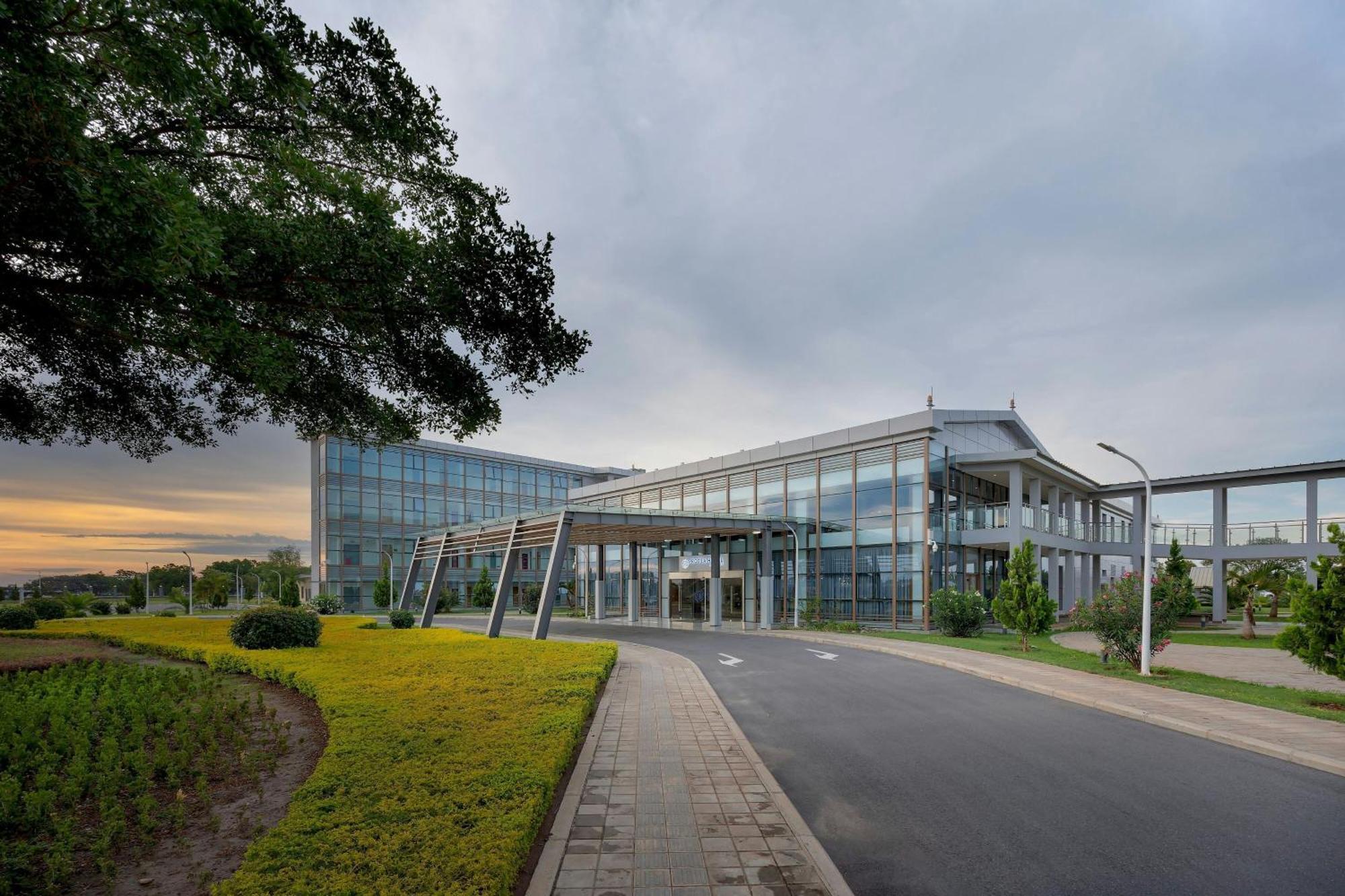 Protea Hotel By Marriott Lusaka International Airport Exterior foto