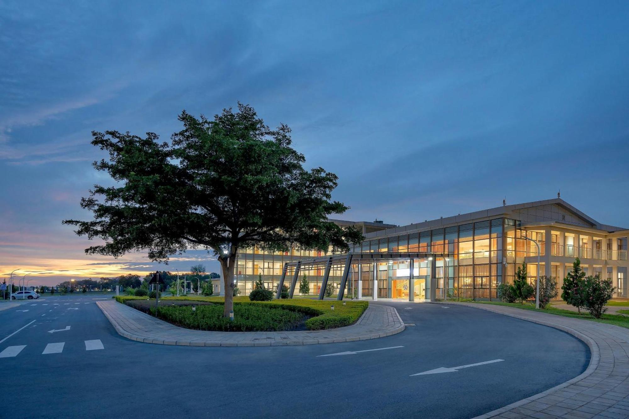 Protea Hotel By Marriott Lusaka International Airport Exterior foto